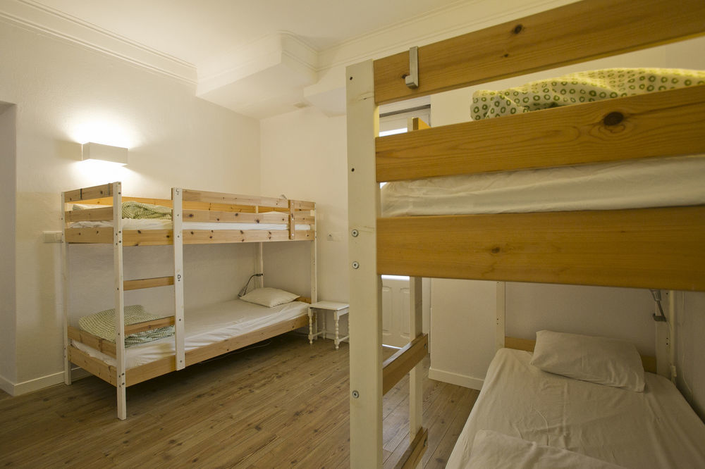 Amar Hostel & Suites Ericeira Exterior photo