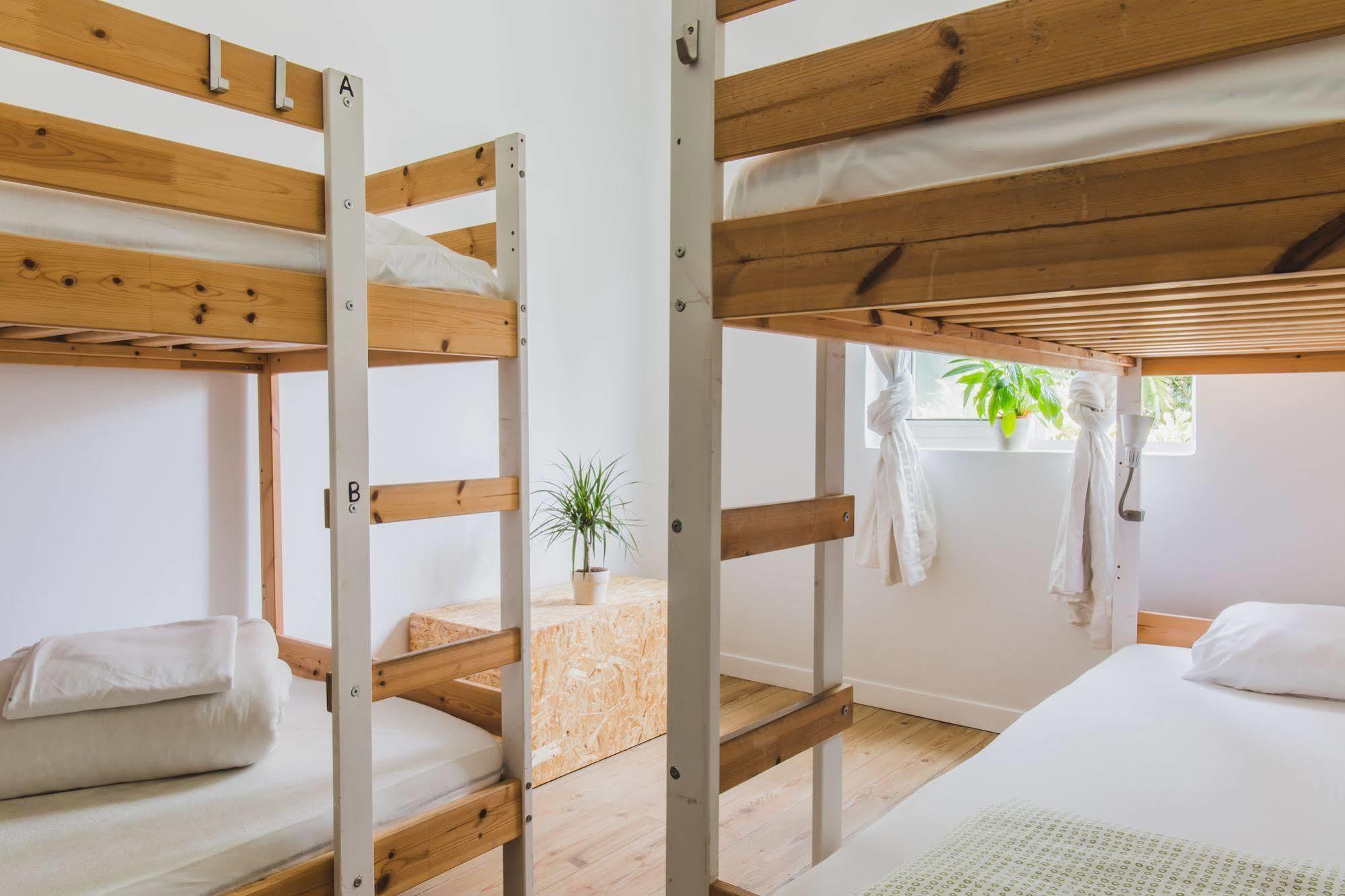 Amar Hostel & Suites Ericeira Exterior photo