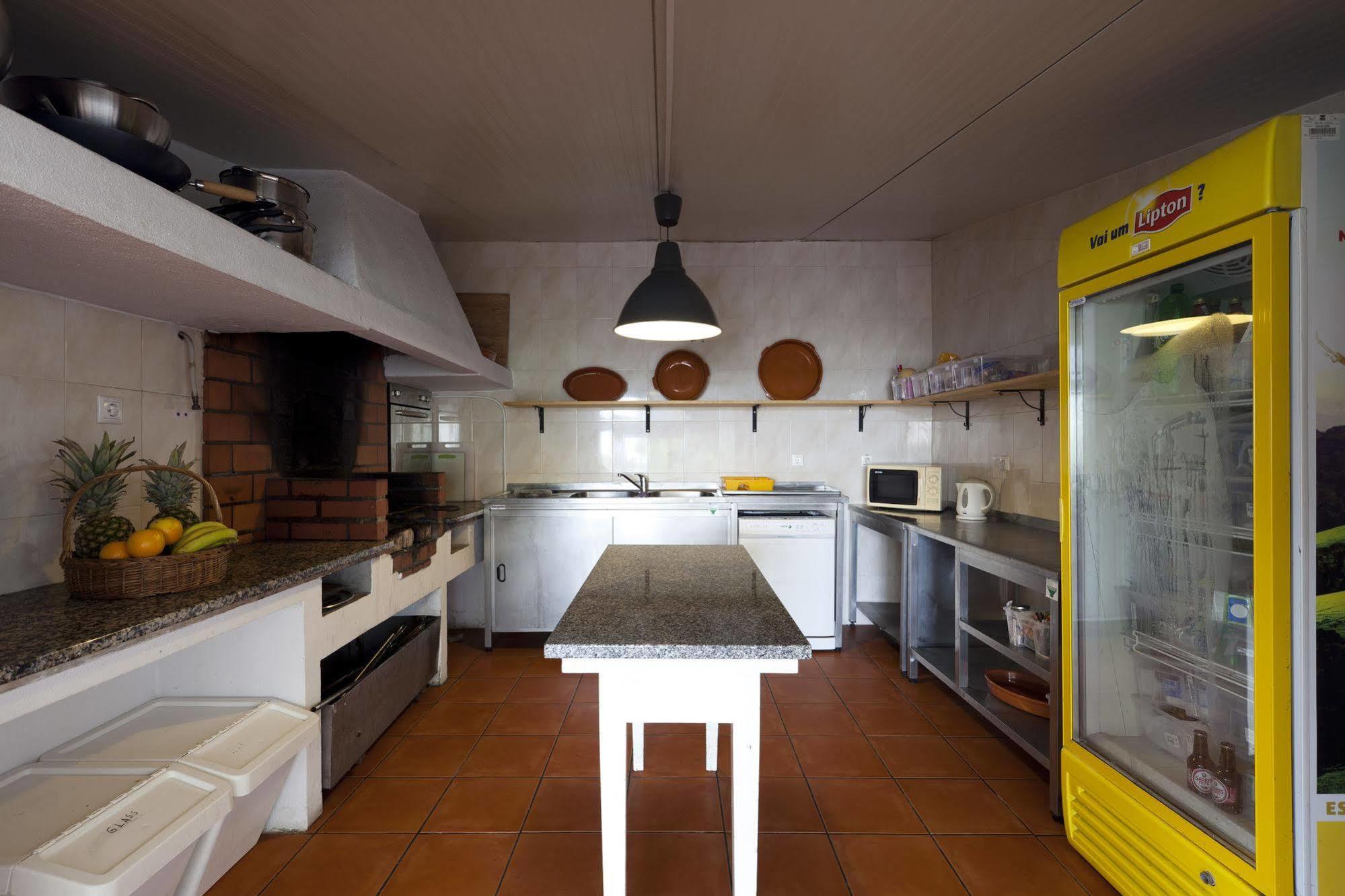 Amar Hostel & Suites Ericeira Exterior photo